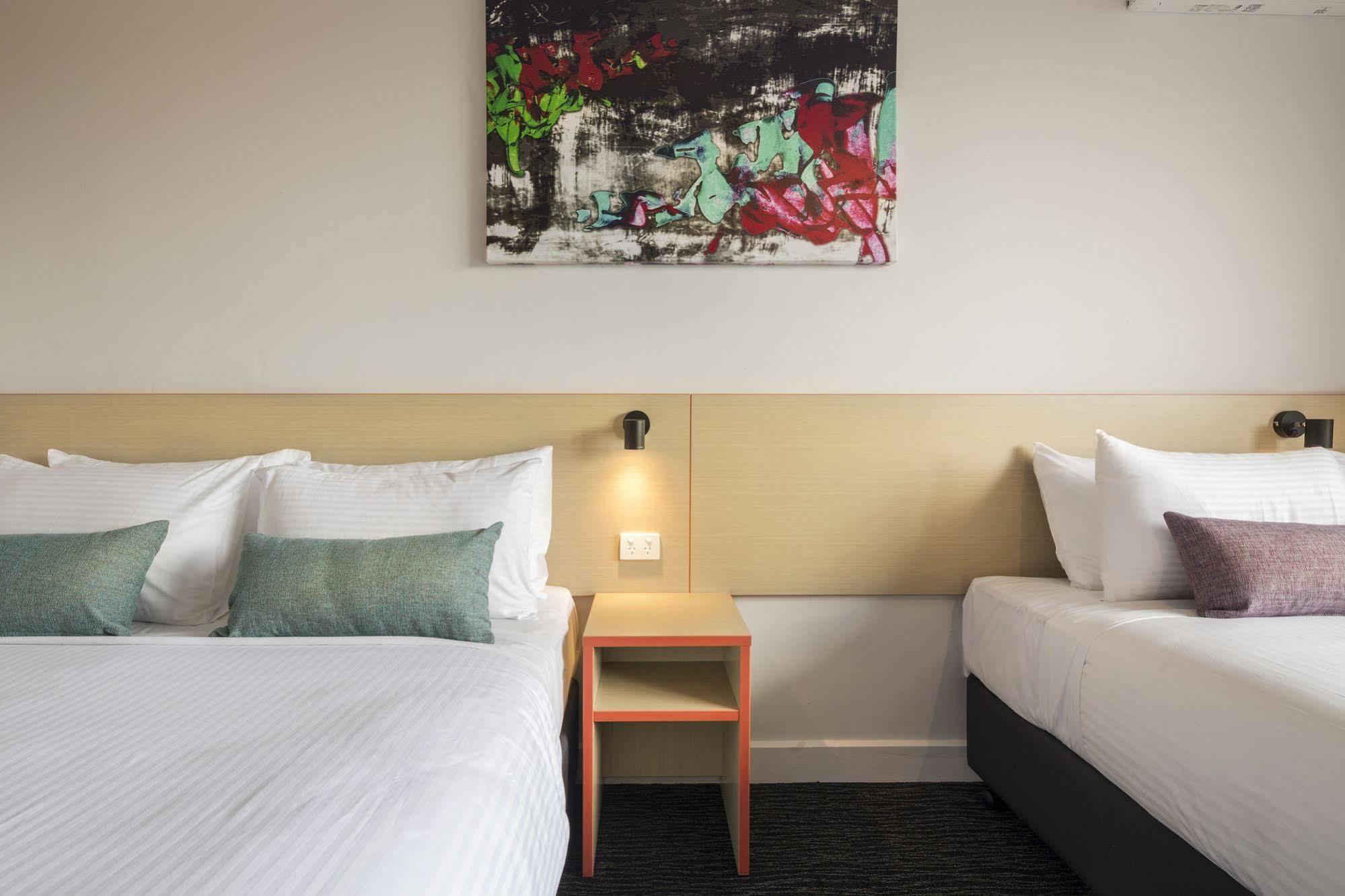 Nightcap At Waltzing Matilda Hotel Springvale Buitenkant foto